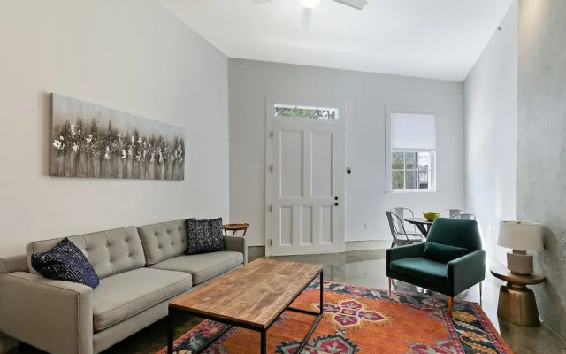 photo 5 of Contemporary 2BR in Garden District By Hosteeva