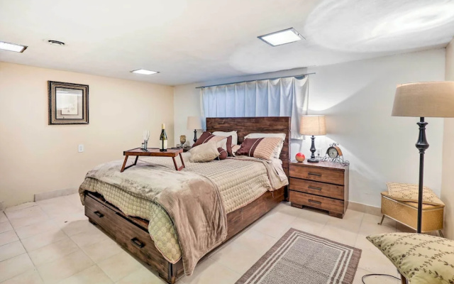 photo 2 of Contemporary Cincinnati Apt w/ Wifi, Near Kenwood!