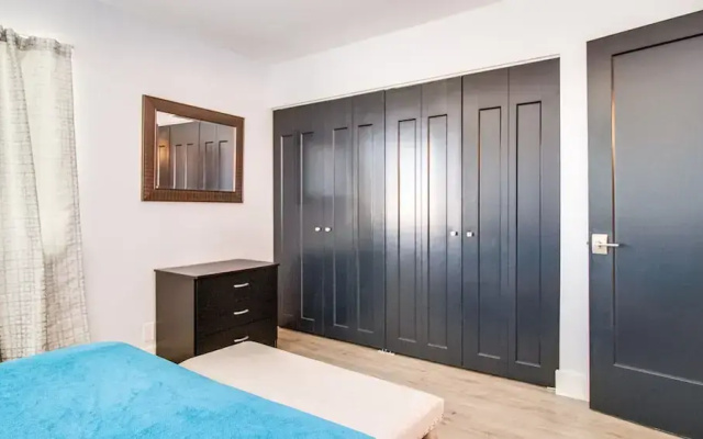photo 3 of Contemporary Condo in Hub of Old Town Scottsdale!