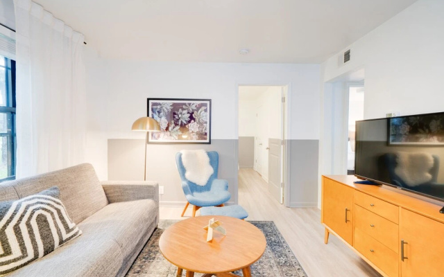 photo 3 of Contemporary Condo Minutes To Downtown Gulch