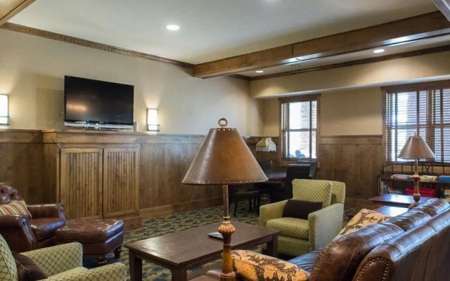 photo 4 of Contemporary Slopeside Condo