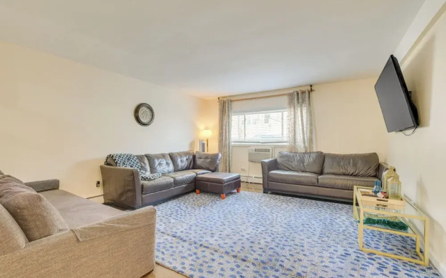 photo 3 of Walk to Train: Convenient Skokie Condo!