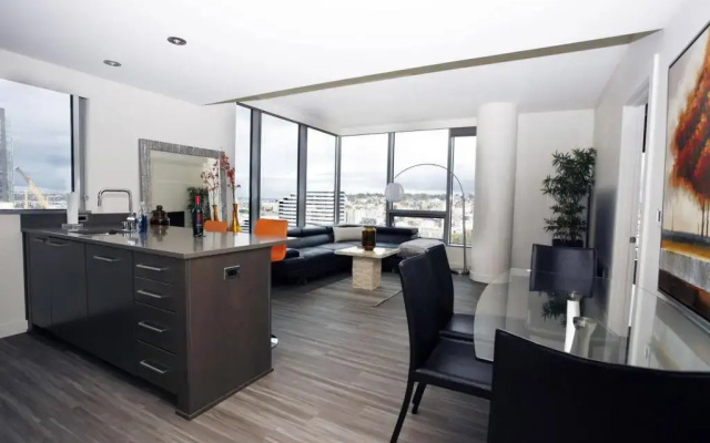 photo 2 of Convention Center Lux Suites By Barsala