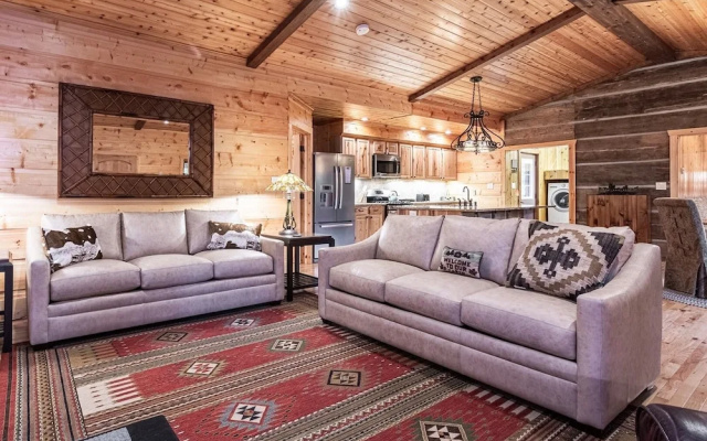 photo 4 of Cool Stream Lodge 6 Bedroom Cabin