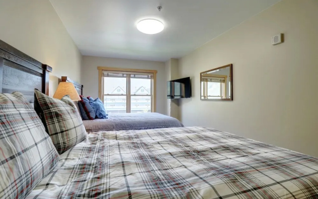 photo 3 of Newly Remodeled, Open Layout, with Incredible Views - CS302 by RedAwning