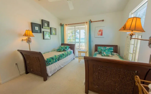 photo 4 of Coquina Breeze Apartment 2