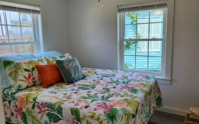 photo 5 of Coral Cottage 1 Bedroom Cottage by Redawning