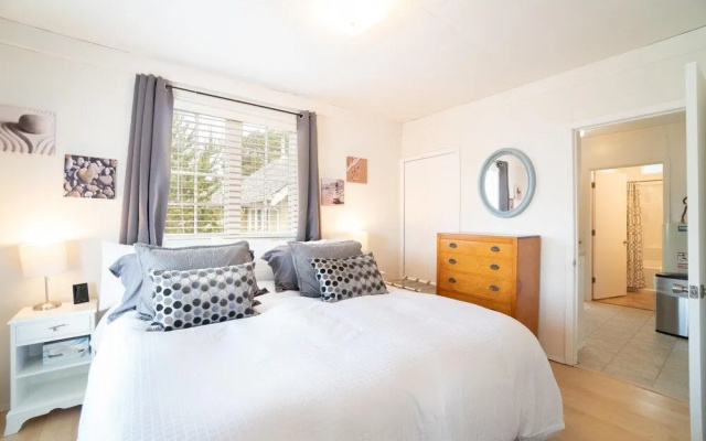 photo 2 of Coral Cottage