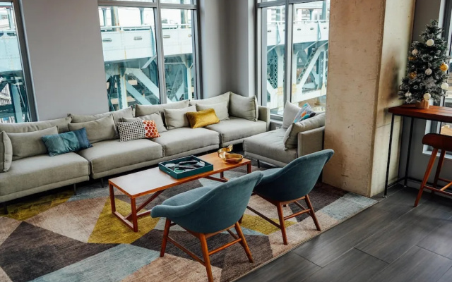 photo 2 of Coral Homes - Designer Penthouse in Old City - "Cool Jazz" Suite