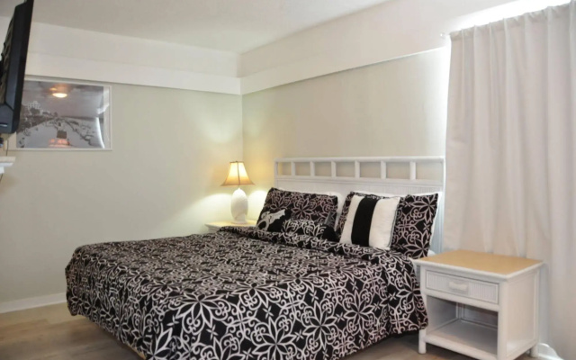 photo 3 of Coral Tides Resort