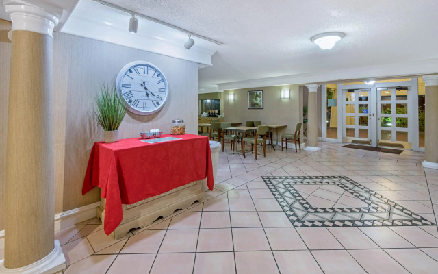 photo 2 of Garden inn and suites san antonio I 35