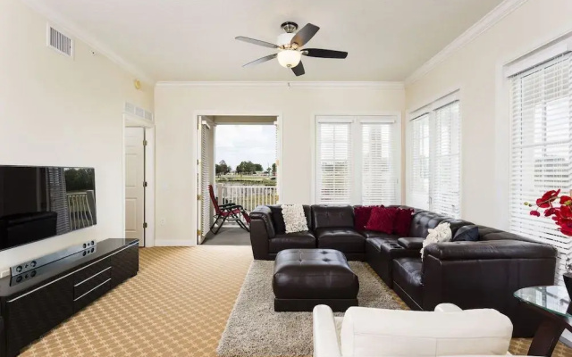 photo 4 of Corner Unit Terraces 3 Br condo by RedAwning