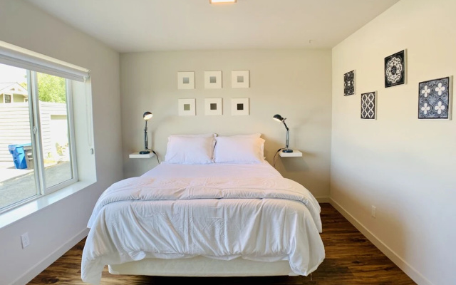 photo 3 of Corner Unit with Panoramic Views