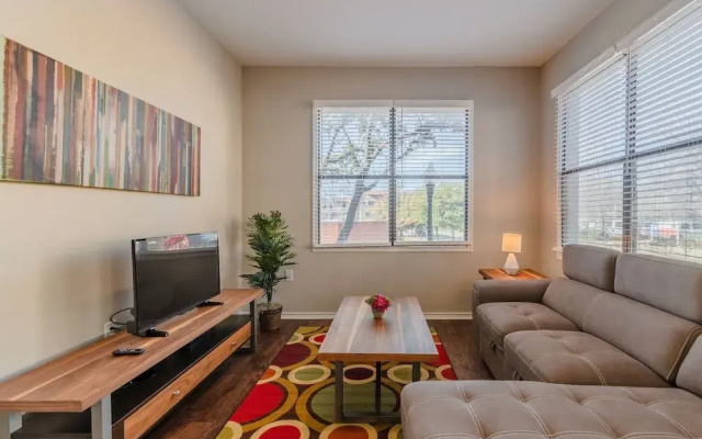 photo 3 of Corporate Apartments - Uptown Dallas