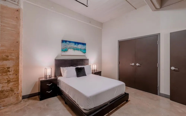 photo 2 of Corporate Suites  Butler Brothers Dallas