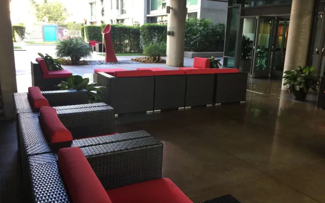 photo 2 of Fully Furnished Suites Staple Center