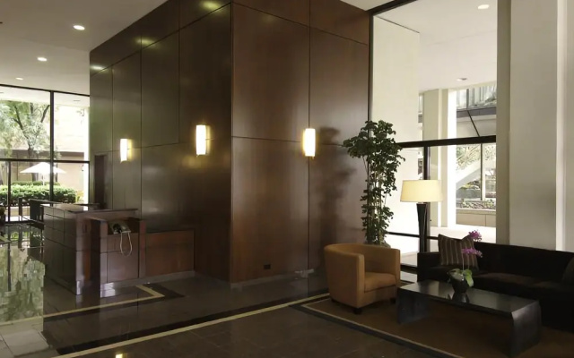 photo 4 of Corporate Suites Network At Columbus Plaza
