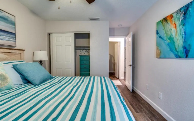 photo 4 of Cortez Gardens Cottage 11, Renovated, Close to Beach, 3-Bed, 2 Bath 10 people