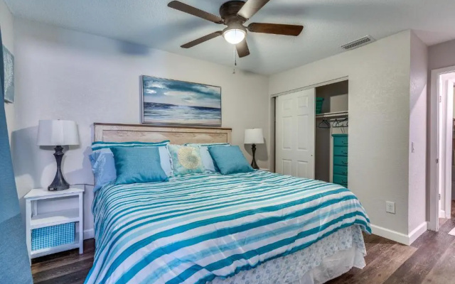 photo 5 of Cortez Gardens Cottage 11, Renovated, Close to Beach, 3-Bed, 2 Bath 10 people