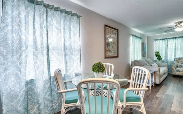 photo 4 of Cortez Gardens Cottage 15, Renovated and close to Beach, 3-Bed, 2-Bath 10 People