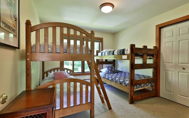 photo 2 of Cortina Mountain Chalet - Outdoor Hot Tub - Close To Pico And Killington Mountains 3 Bedroom Home
