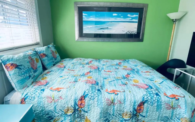 photo 2 of Costa Mesa Homestay - Sun, Sand, Surf & Sea