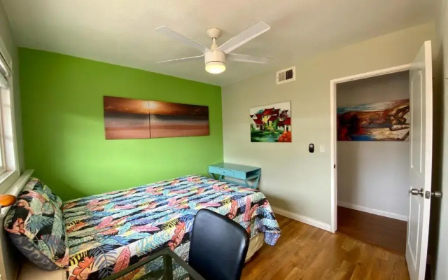 photo 4 of Costa Mesa Homestay - Sun, Sand, Surf & Sea