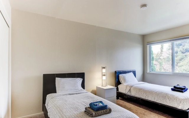 photo 4 of Cosy Berkeley Apartments Close to UC Berkeley 208d