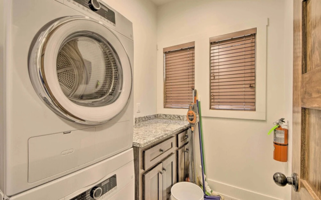 photo 4 of Gated Glenville Cottage: Hike, Fish, & Golf!