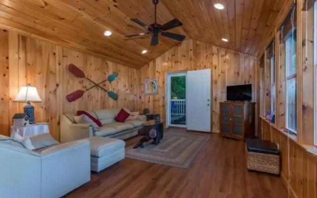 photo 2 of Cottage In The Cove