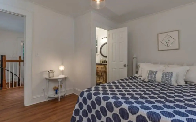 photo 4 of Cottage In The Cove