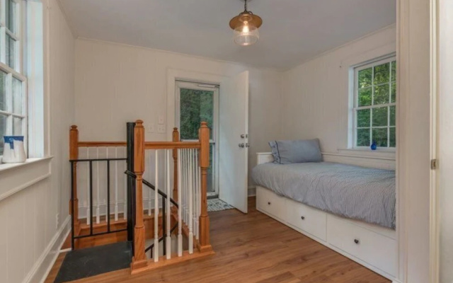 photo 5 of Cottage In The Cove