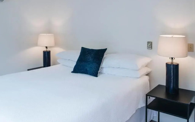 photo 3 of Cottage Inn & Spa