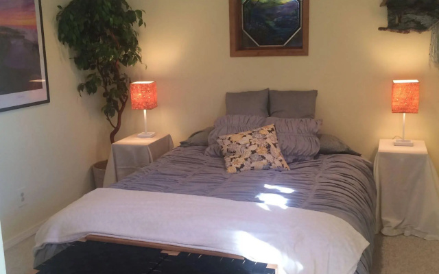 photo 5 of Cottage Lake Bed and Breakfast