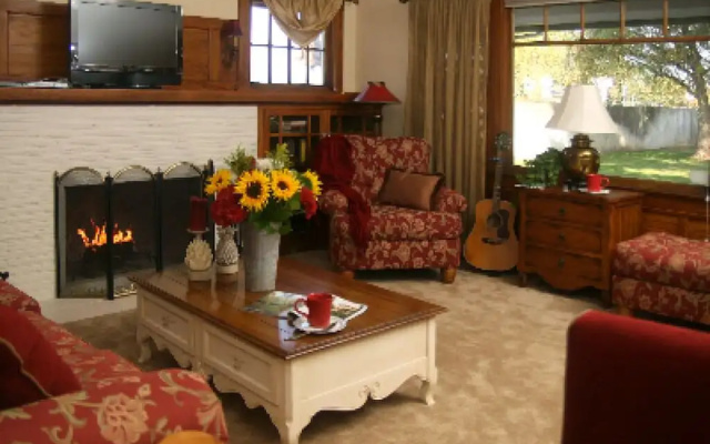 photo 4 of Cottage on Armstrong