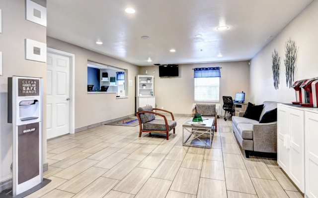 photo 2 of Suburban Studios Westminster Denver North