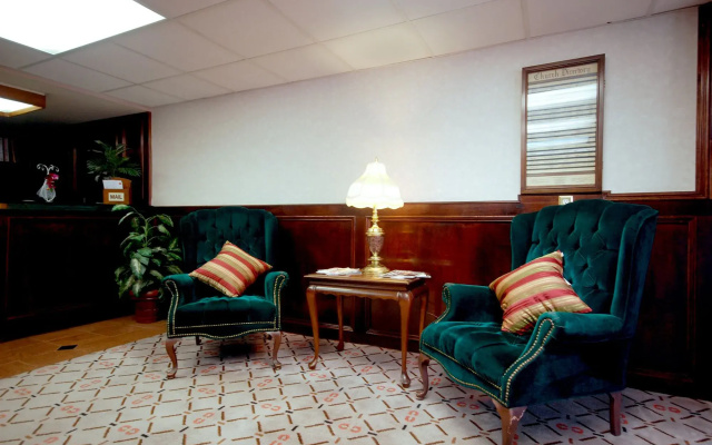 photo 2 of Country Hearth Inn & Suites Marietta
