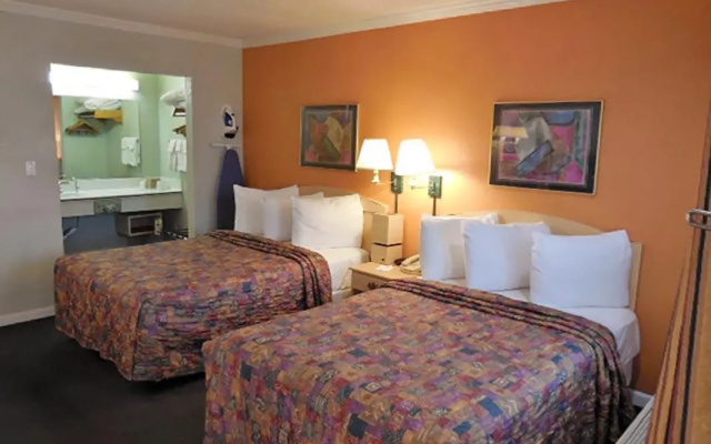 photo 4 of Inn at Golden Gate