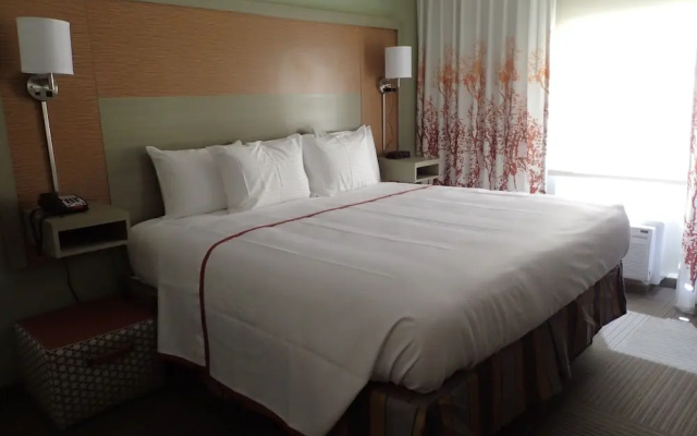 photo 3 of Country Hearth Inn & Suites - Columbia