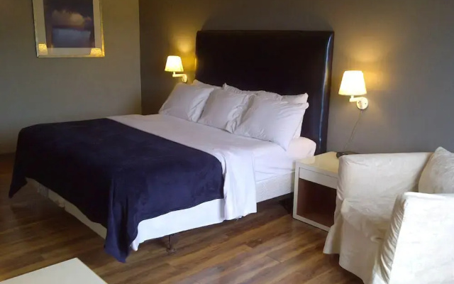 photo 4 of Country Hearth Inns & Suites