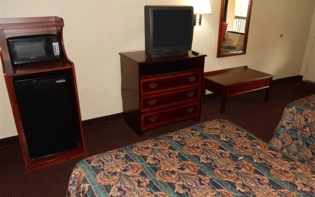 photo 2 of Budgetel Inn Decatur