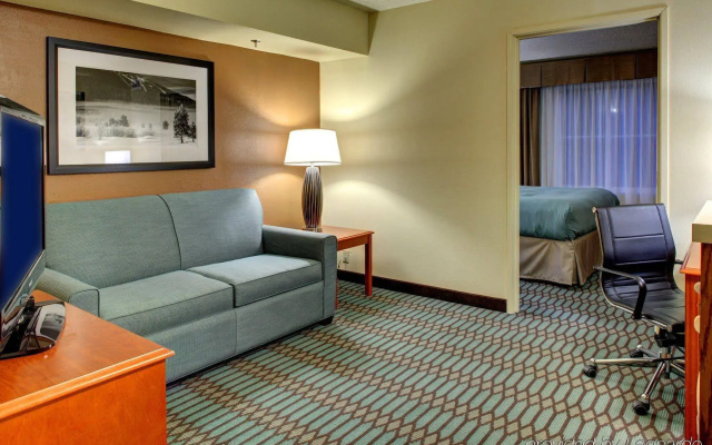 photo 5 of La Quinta Inn & Suites by Wyndham Downtown Asheville