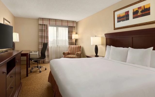 photo 3 of Country Inn & Suites by Radisson, Atlanta Airport South, GA