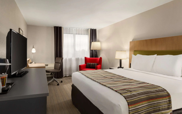 photo 4 of Country Inn & Suites by Radisson, Atlanta Airport South, GA