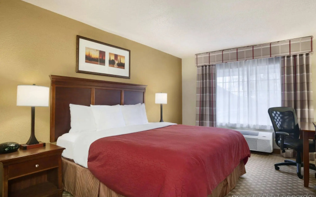 photo 2 of Country Inn & Suites by Radisson, Kalamazoo, MI