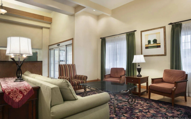 photo 3 of Country Inn & Suites by Radisson, Kalamazoo, MI