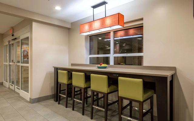 photo 3 of Country Inn & Suites by Radisson, Anderson, SC