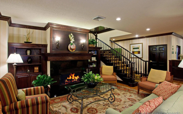 photo 2 of Country Inn & Suites by Radisson, Asheville - Outlet Mall