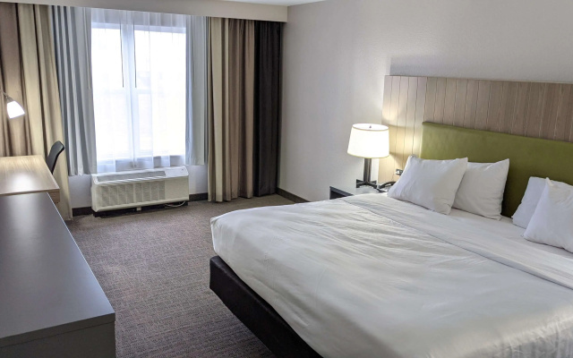 photo 4 of Country Inn & Suites by Radisson, Cincinnati Airport, KY