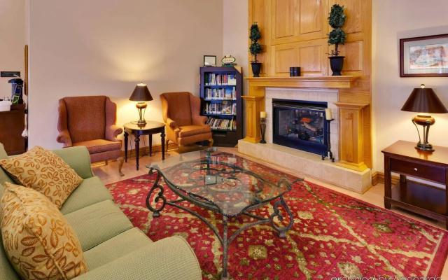 photo 4 of Country Inn & Suites by Radisson, Clarksville, TN